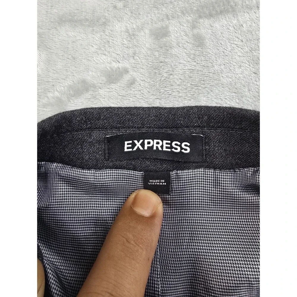 Express Men's Formal Gray Solid Blazer — Size 40R, 2-Button with Pockets.